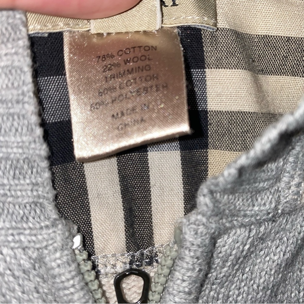 Burberry Sweater - Picture 3 of 3